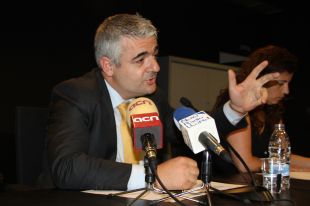 Cercant solucions per evitar la crisi dels mitjans de comunicació locals