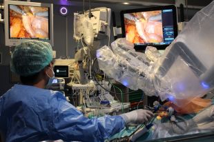 El Trueta incorpora un segon robot per a operar càncers de pulmó i de mediastí per robòtica
