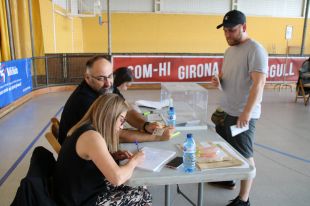 El 44% de gironins ja han votat a les 18h, gairebé un 9% menys que fa quatre anys