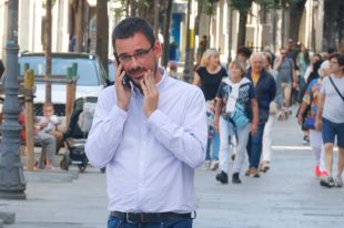 Roben el telèfon mòbil a l'alcalde de Girona, Lluc Salellas