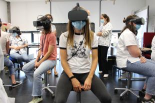 Més de 300 sanitaris gironins es formen sobre violència masclista amb realitat immersiva
