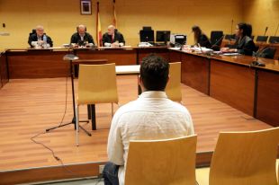 24 mesos de presó per fer tocaments a una familiar de 17 anys en un càmping de Riudarenes