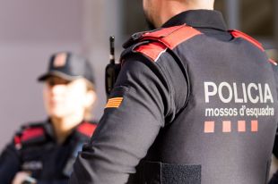 Detinguts dos germans que venien droga en un pis de la Jonquera