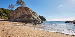 Mor ofegada a Lloret una dona de 75 anys que es banyava a la platja de Canyelles