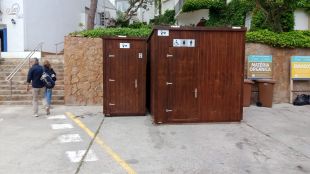 Palafrugell compra quatre mòduls de lavabos públics per a Llafranc i Tamariu