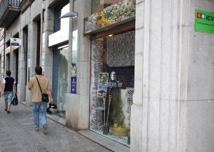 La retallada de vols de Ryanair passa factura a les agències de viatges gironines