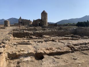 Surt a la llum gran part de la trama urbana de la vila medieval a la Ciutadella de Roses