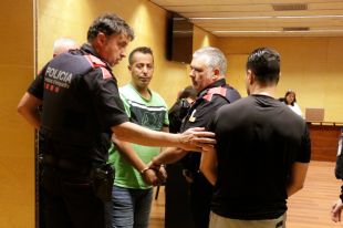 Absolt un dels dos acusats d'assassinar l'home trobat al maleter del seu cotxe a Roses
