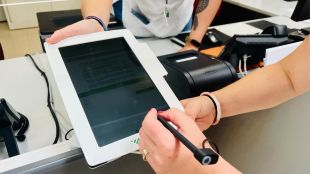 Implanten la signatura digital a l'hospital de Palamós i a Palamós Gent Gran