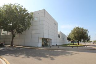 Una fuita d'aigua deixa dos carrers de Figueres sense subministrament