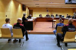 Jutgen una baralla a Blanes amb un ferit amb tres ganivetades i un altre d'un cop de pedra al cap