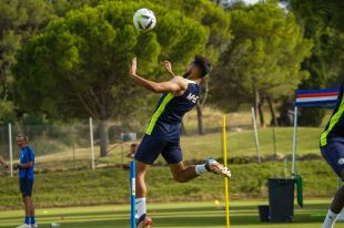 Un equip de la League 1 i un altre del Qatar entrenen al resort de Torremirona