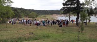 Celebren una missa sobre la sequera al pantà de Boadella