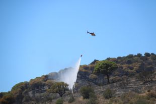 Controlat l'incendi de Portbou i Colera que ha cremat unes 600 hectàrees