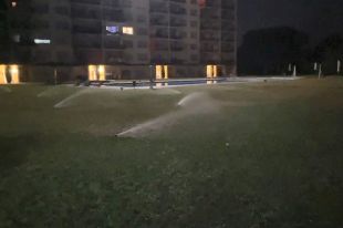 Palafrugell sanciona set comunitats de veïns per regar la gespa en plena sequera