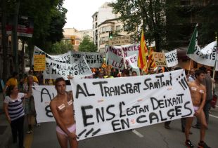 Els treballadors del transport sanitari urgent comencen aquesta mitjanit una vaga indefinida 