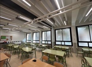  Girona millora les condicions acústiques de la cuina i el menjador de l’Escola Eiximenis
