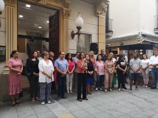 Minut de silenci a Palamós per rebutjar la mort d'una veïna del municipi a mans de la parella