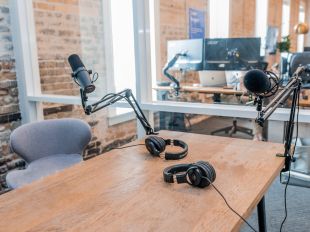 Temporada Alta impulsa un nou podcast d'arts escèniques i un programa de monologuistes