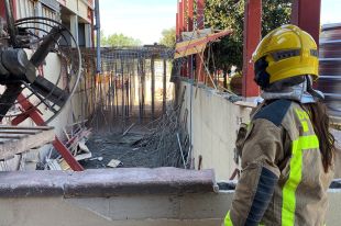 Tres ferits lleus en caure la bastida on treballaven a l'Espai Gironès