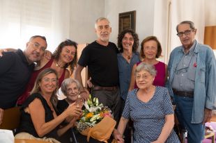 La veïna de Girona, Dolors Sureda, celebra el seu 107è aniversari
