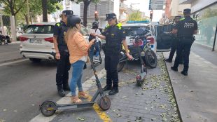 La Policia Local de Salt posa 234 denúncies contra patinets elèctrics en dues setmanes