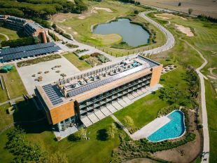 Bassols Energia il·lumina l’Empordà Golf amb una instal·lació de plaques solars