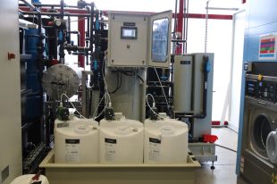 Proven a Girona un nou sistema per estalviar fins un 80% d'aigua a les bugaderies