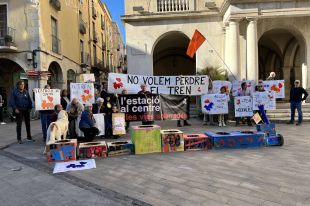 Concentració contra trasllat de l’estació de Figueres coincidint amb la creació d’un comissionat
