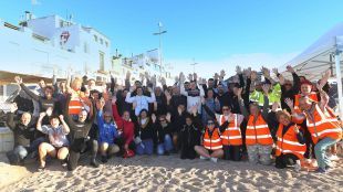 Recullen 150 quilos de deixalles en la 2a neteja del fons marí i platges de Blanes