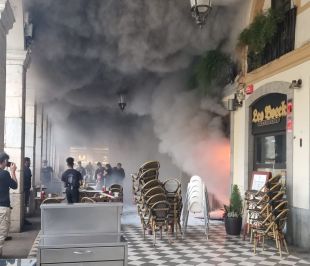 Desallotjat el König de plaça Independència de Girona per un incendi