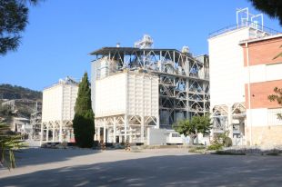 CCOO insisteix a l'empresa d'extracció de minerals Llansà que s'assegui a negociar