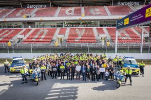 El nou calendari solidari dels Mossos ret homenatge als agents de trànsit