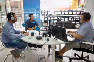 Girona FM recupera el magazín matinal, amplia els programes propis i engega un pòdcast