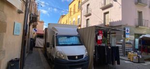 Detingut un jove que havia comès diversos furts al mercat setmanal de la Bisbal d'Empordà