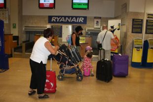 Els empresaris reclamen alternatives a Ryanair i fer el baixador del TAV