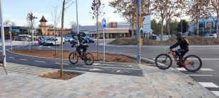 Acaben les obres de la rotonda de Mas Xirgu amb un carril bici que uneix Girona i Vilablareix