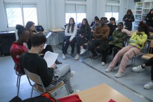 Alumnes del Salvador Sunyer de Salt es converteixen en dramaturgs pel Temporada Alta