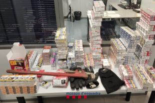 Dos detinguts per robar 800 paquets de tabac d'un estanc de Camallera i intentar fugir corrents
