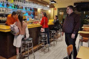 Jordi Calvet roda un curtmetratge a Blanes amb Ares Teixidó, Macarena Gómez i Fernando Esteso