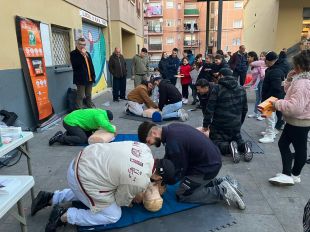 Dipsalut organitza tallers sobre com utilitzar un desfibril·lador