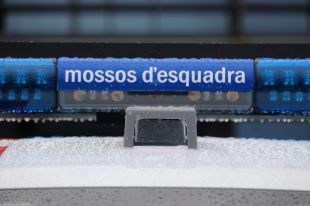 Troben el cos sense vida d'una jove en un carrer de Salt