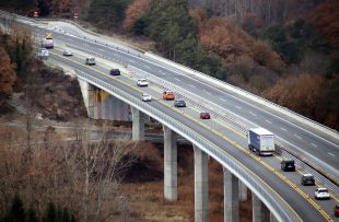 Reobren la circulació als camions de més de 30 tones pel viaducte de Sant Sadurní d'Osormort 