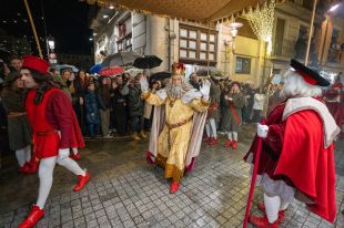 Els Reis de l'Orient inunden Girona de màgia i il·lusió