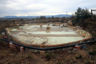 El centre de tortugues de l'Albera construeix una bassa artificial per amfibis i libèl·lules