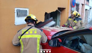 Ferit el conductor d'un vehicle que ha xocat contra una casa a Palafrugell