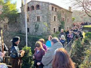 1.401 persones acompanyen el Pare Pelegrí en el recorregut entre Tossa i Santa Coloma