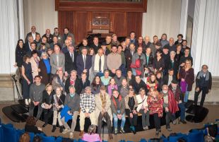 La Fundació Valvi celebra el 20è aniversari amb una exposició amb 122 artistes del seu fons d’art