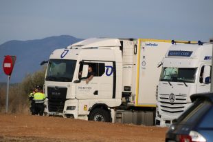 Els transportistes carreguen contra França per la ''passivitat'' en els bloquejos dels agricultors