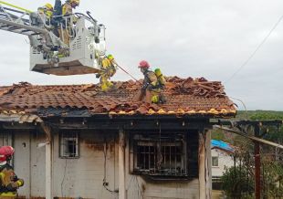 Crema el porxo i l'interior d'una casa a Caldes de Malavella